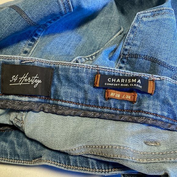 34 Heritage Charisma Comfort Rise Classic Jeans - Picture 2 of 6